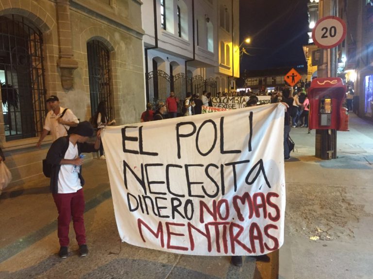 Marcha de estudiantes del Politécnico Colombiano JIC, en Rionegro Marcha de estudiantes del Politécnico Colombiano JIC, en Rionegro