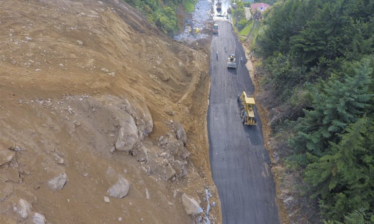 Inician trabajos de recuperación de la autopista en el km 14 Inician trabajos de recuperación de la autopista en el km 14