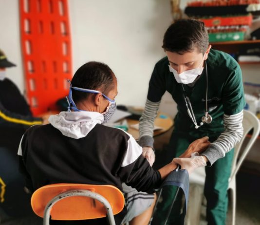 Jornada de salud en Centro de Retención Transitorio de Rionegro