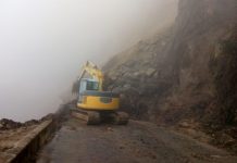 Autoridades continúan atendiendo vía afectada Sonsón – Nariño