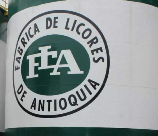Alcohol antiséptico de la FLA estará en supermercados