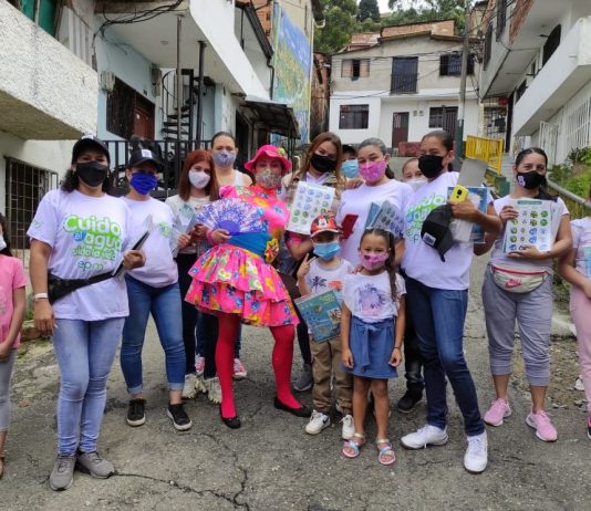 Pedagogía y relojes de arena para cuidar el agua
