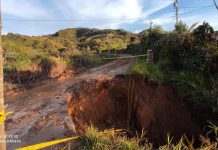 Incomunicados los municipios de Alejandría y San Rafael por pérdida de banca