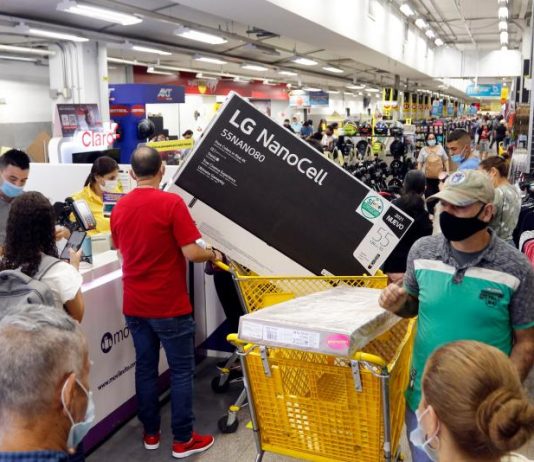 Colombianos compraron más en el segundo Día sin IVA que en el primero