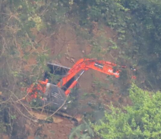 A pesar de los diálogos entre la comunidad y Cornare, las obras ilegales para abrir una vía en los Cañones de los Ríos Melcocho y Santo Domingo continúan