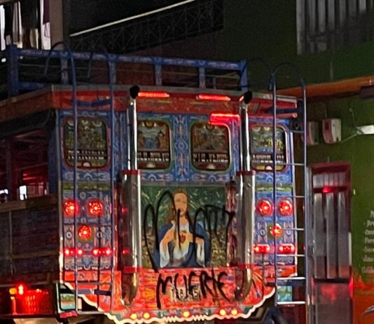 Atraco a bus escalera y pintas del ELN en Nariño generan alarma y movilización de autoridades