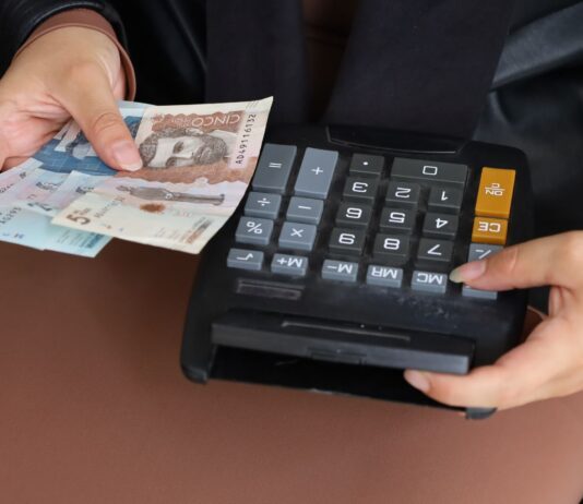 Definición del salario mínimo 2025: entre la concertación y el decreto