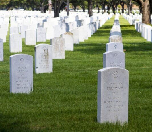 Defunciones en Colombia aumentan un 1,6% en 2024: enfermedades cardíacas y cerebrovasculares lideran las causas