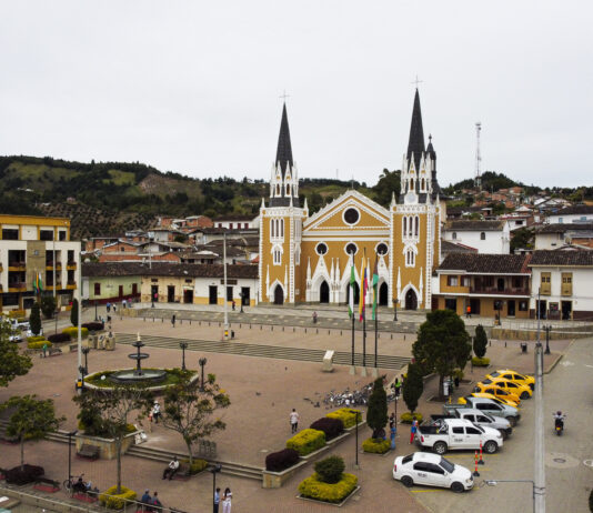 Abejorral conmemora 200 años del natalicio de Monseñor Manuel Canuto Restrepo