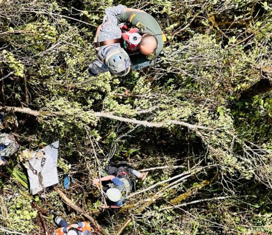Helicóptero de la FAC lidera rescate en zona rural de Urrao tras accidente aéreo