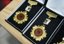 El carmen de viboral entrega por primera vez la medalla en mérito turístico