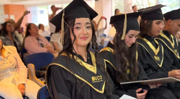 JENNIFER, UN EJEMPLO QUE INSPIRA:PRIMERA MADRE ADOLESCENTE DE CREESIENDO SE GRADÚA COMO TÉCNICA EN LA UCO