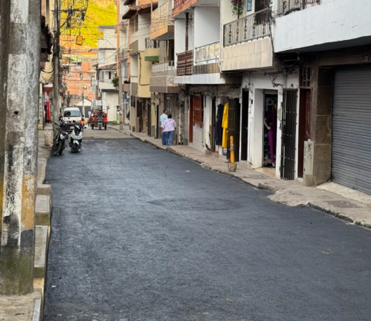 Escuadrón Vial repavimentó vías urbanas estratégicas en El Santuario