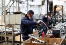 Expectativa en Colombia por el anuncio del aumento del salario mínimo para 2026