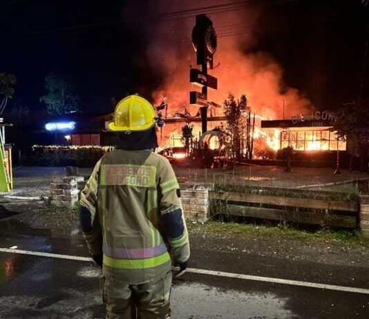 Incendio de gran magnitud afectó a tres empresas del Oriente antioqueño en Llanogrande
