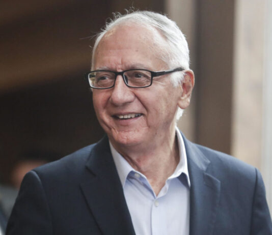 Moción de censura contra el Ministro de Salud por el caso de Kevin Acosta