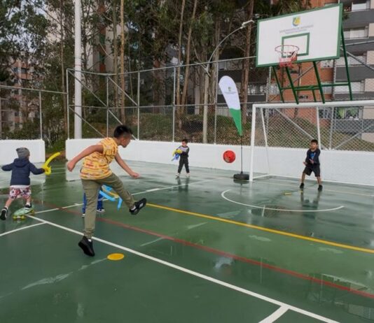 Activan frente de seguridad y cámara de vigilancia en placa polideportiva de Alto Bonito, en Rionegro.