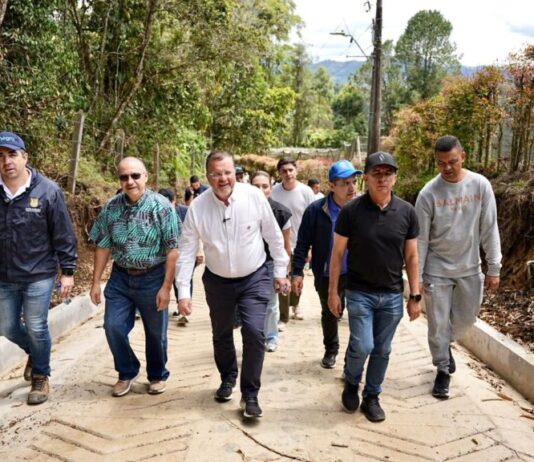 Rionegro fortalece su conectividad rural: 600 metros de placa huella transforman el Corregimiento Sur