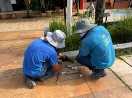 La Ceja pone a punto su parque principal de cara a la Semana Santa.