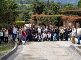 Comunidad y Alcaldía de Rionegro transforman las vías rurales con nuevas placas huella.