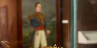 Rionegro conmemoró los 200 años de la «Corona de la Libertad» con un conversatorio histórico.