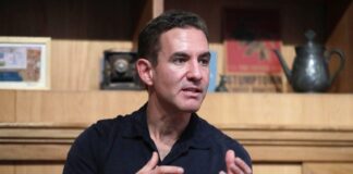 Nubank busca ampliar el acceso al crédito para fortalecer su crecimiento en Colombia.