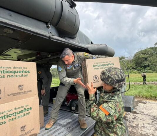 Apoyo humanitario aéreo beneficia a comunidades de San Juan de Urabá afectadas por las lluvias