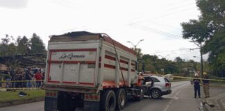 Choque entre una volqueta y una camioneta deja una persona muerta en la autopista Medellín-Bogotá, en El Santuario.