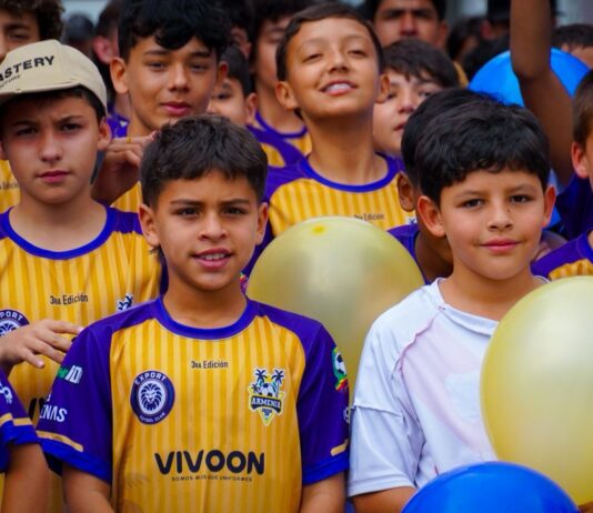 Rionegro se desbordó de alegría: 2.000 personas marcharon en el inicio del Torneo IMER