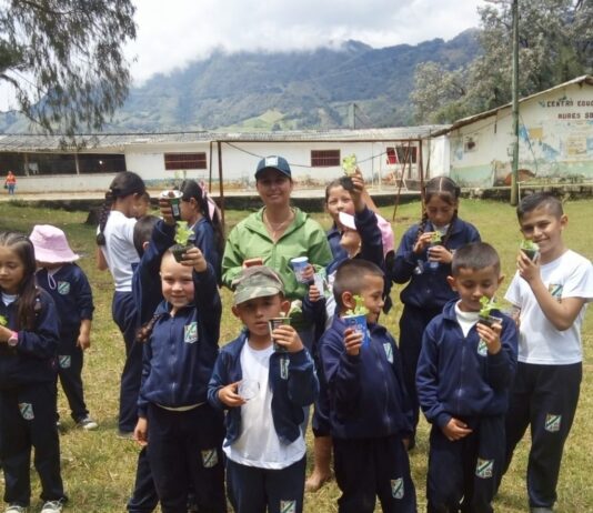 Alerta en Sonsón: Niños de escuelas rurales están expuestos a 51 tipos de plaguicidas