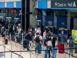 Pico migratorio impulsa las remesas en Colombia a un récord histórico de US$13.000 millones.