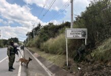 Alerta en la vía Guarne-Aeropuerto: autoridades descartan explosivos tras hallazgo de cartel del Clan del Golfo
