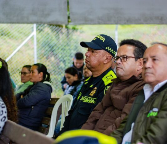 Administración y Concejo escuchan a la comunidad rural para priorizar vías y servicios públicos