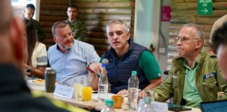 Anuncian recompensas de hasta $250 millones para golpear redes criminales en el Oriente