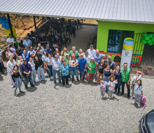 Guatapé cumple un sueño comunitario: entregada la caseta comunal de la vereda La Peña tras cerca de 10 años de gestión