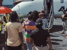 Deportan a 56 colombianos desde Panamá en operativo migratorio