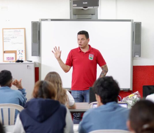 De la escuela al escenario internacional: jóvenes de Rionegro destacan en investigación