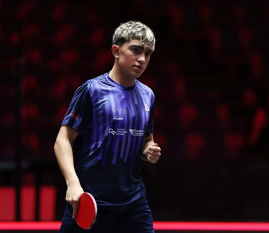 Rionegrero Emanuel Otálvaro logra histórico subcampeonato en tenis de mesa juvenil en Singapur