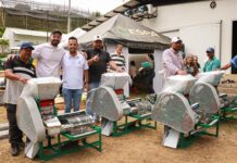 Más de 70 familias caficultoras de Marinilla recibieron insumos y herramientas para fortalecer la producción