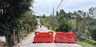 Cierre total de la vía en la vereda Abreito por obras de estabilización del terreno