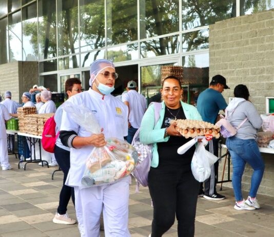 Rionegro entrega cerca de 16.000 paquetes alimentarios del PAE durante las vacaciones escolares