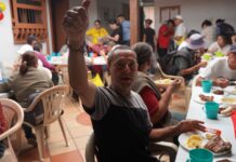 Alcaldía de Rionegro y Pastoral Social celebran los cumpleaños de personas en situación de vulnerabilidad