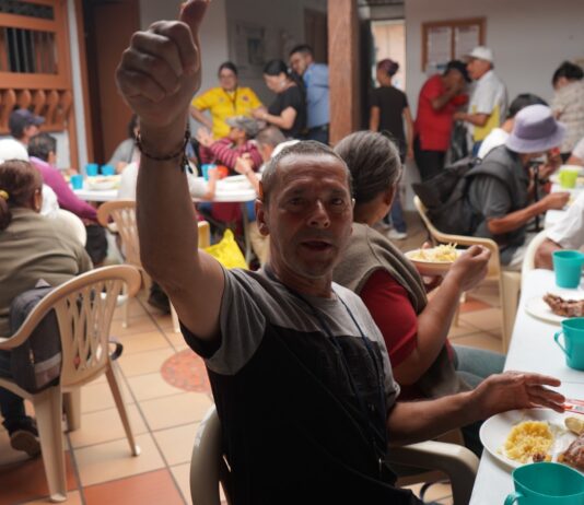 Alcaldía de Rionegro y Pastoral Social celebran los cumpleaños de personas en situación de vulnerabilidad