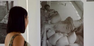 El Carmen de Viboral revive su memoria ceramista con exposición fotográfica en el Metro de Medellín
